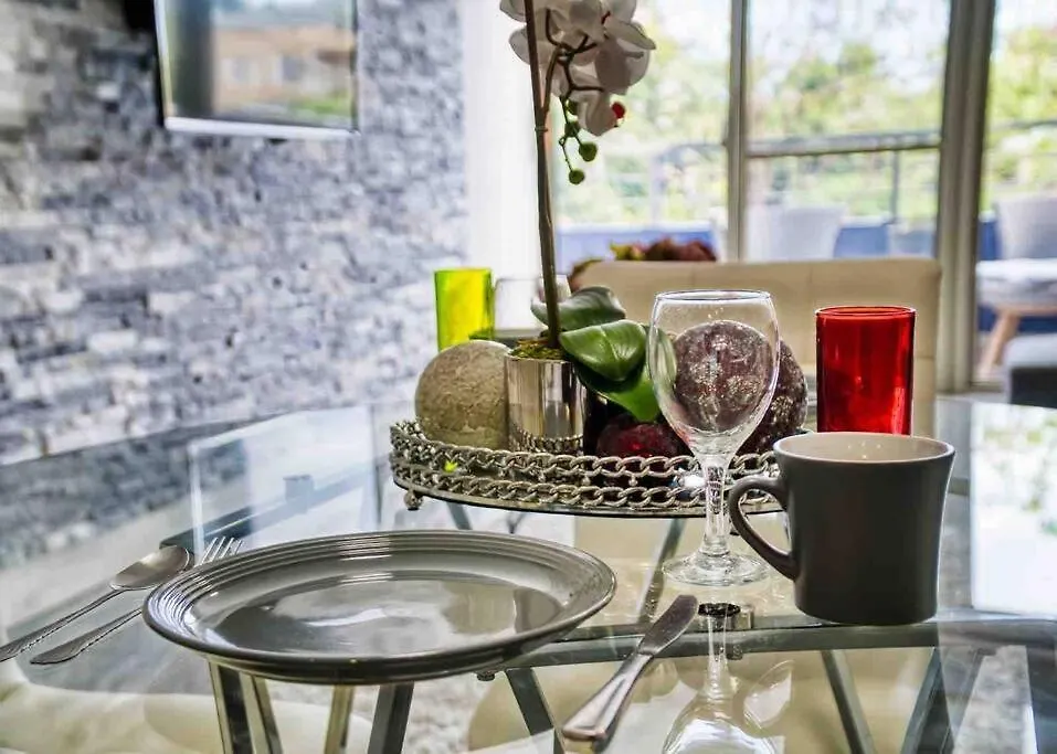 Luxury Kingston Apt - Pool & Free Parking 20 South Διαμέρισμα