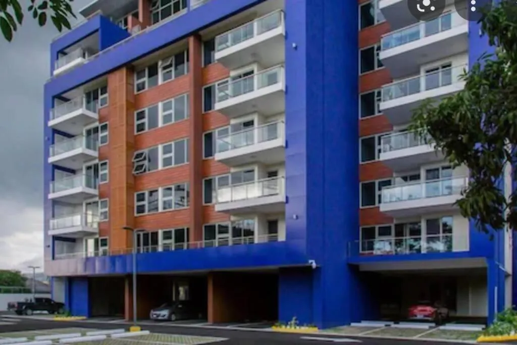 Διαμέρισμα Luxury Kingston Apt - Pool & Free Parking 20 South Τζαμάικα